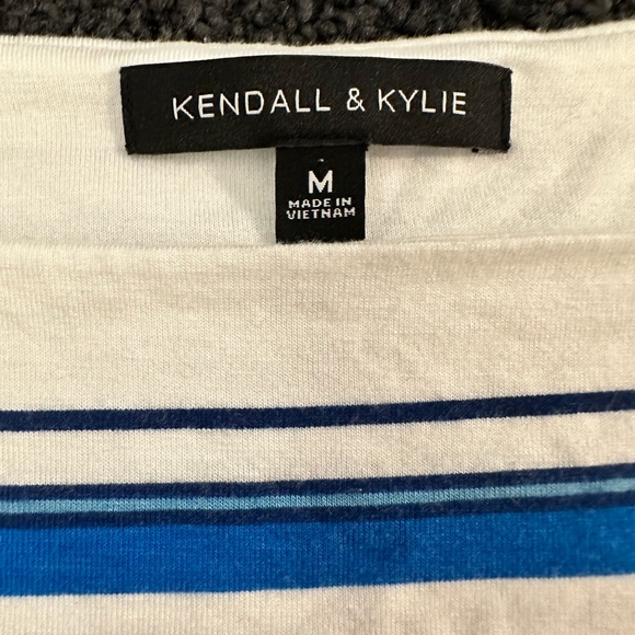 Kendall & Kylie Top - Picture 3 of 3